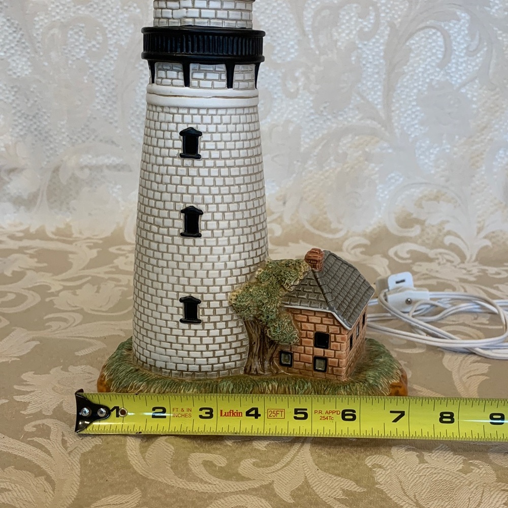 St Simons Island Lighthouse , lamp with switched cord hand painted - Picture 8 of 9
